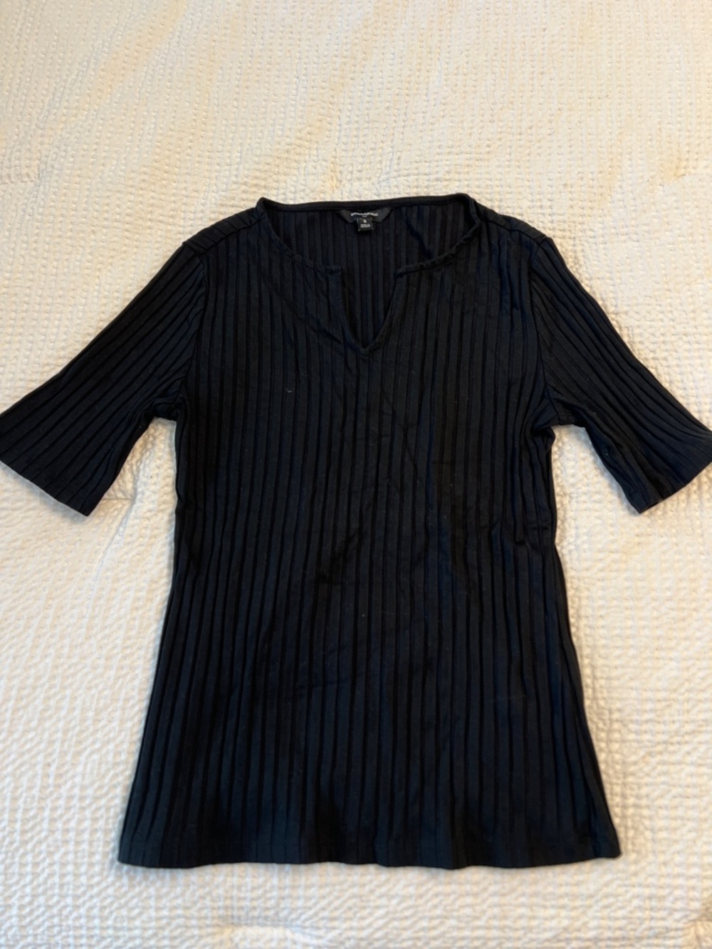 Banana Republic Black Ribbed Short Sleeve V-Notch Top